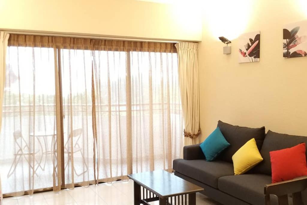 Poolview Resort Batu Ferringhi 502 - 2 Rooms Luaran gambar