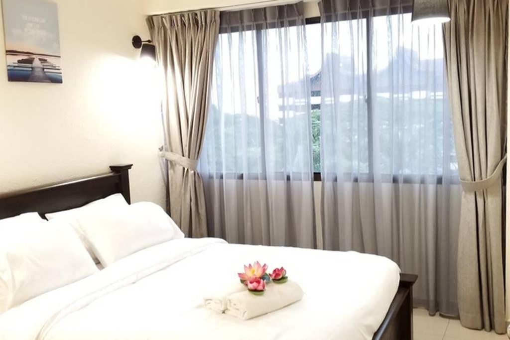 Poolview Resort Batu Ferringhi 502 - 2 Rooms Luaran gambar