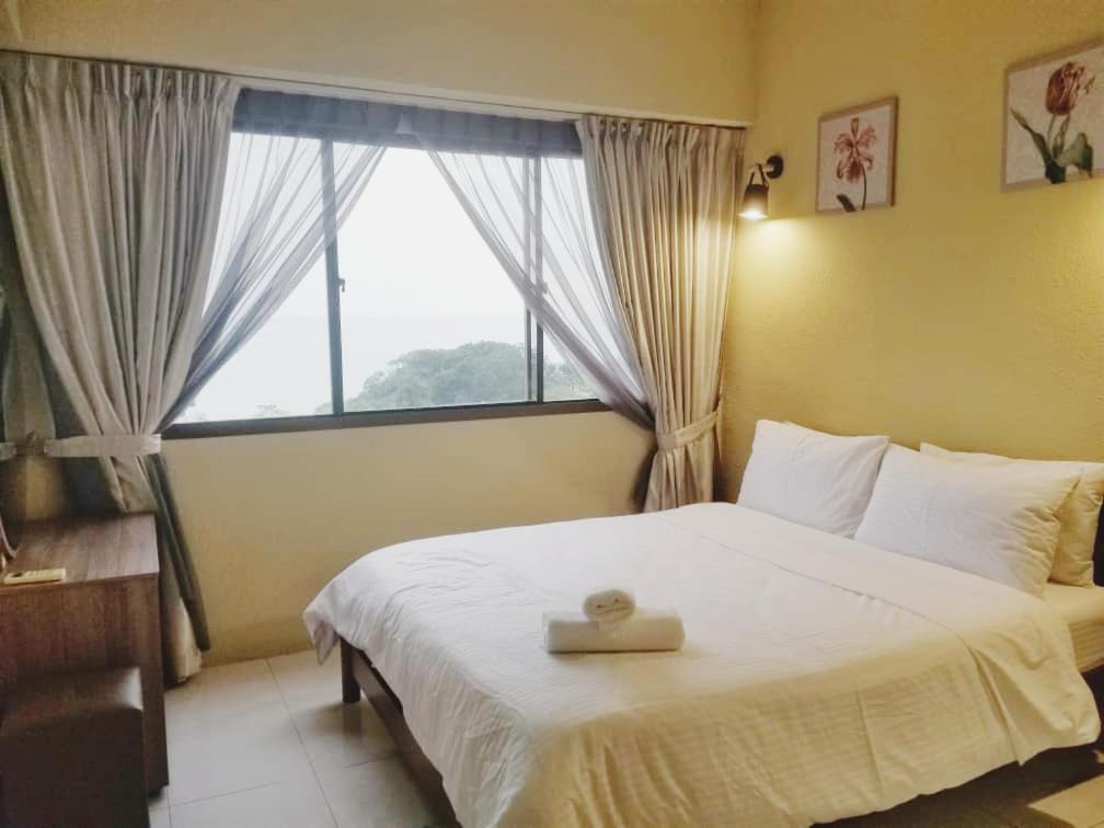 Poolview Resort Batu Ferringhi 502 - 2 Rooms Luaran gambar