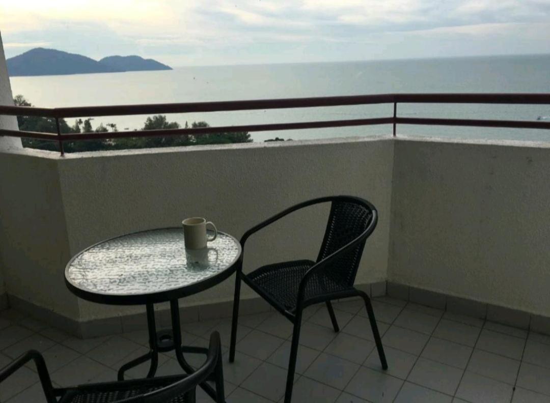 Poolview Resort Batu Ferringhi 502 - 2 Rooms Luaran gambar